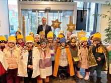 Sternsinger mit Oberbürgermeister im Rathaus