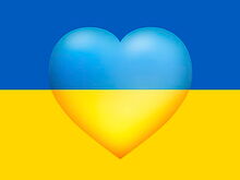 Ukrainische Fahne mit Herz in den Landesfarben Blau-Gelb