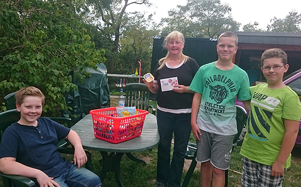 Spendenübergabe im Tierheim Gröbern