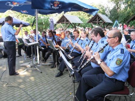 Landespolizeiorchester Sachsen spielt in Sörnewitz