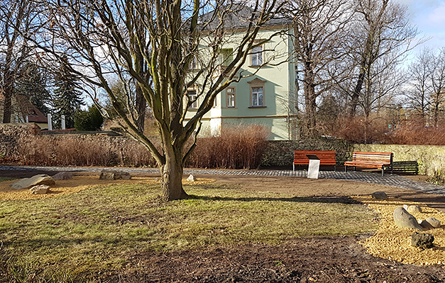 Steinegarten an der Karrasstraße