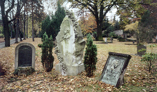 Grabsteine von Edgar, Henry und Reginald Pierson