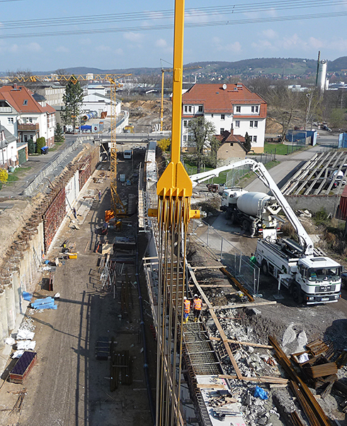 Straßenbaustelle S 84 neu